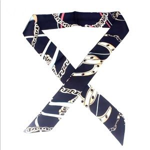 3️⃣3/25 Bag twilly, multipurpose head/neck scarf